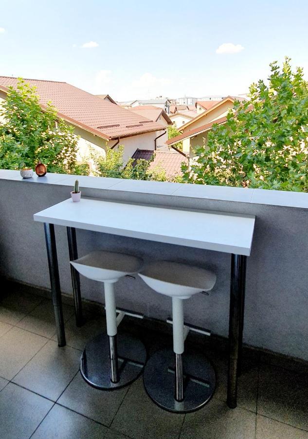 New Cozy Apartment 3 Min To Subway 24H/7 Self Check-In Popesti-Leordeni Exterior foto